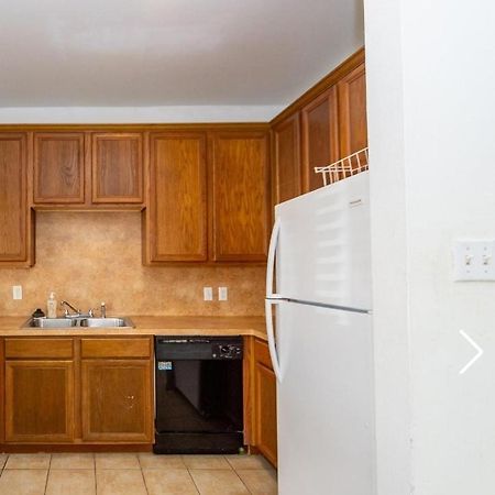 Lovely Downtown Room #2 No Smoking No Kids Second Floor Houston Exterior photo